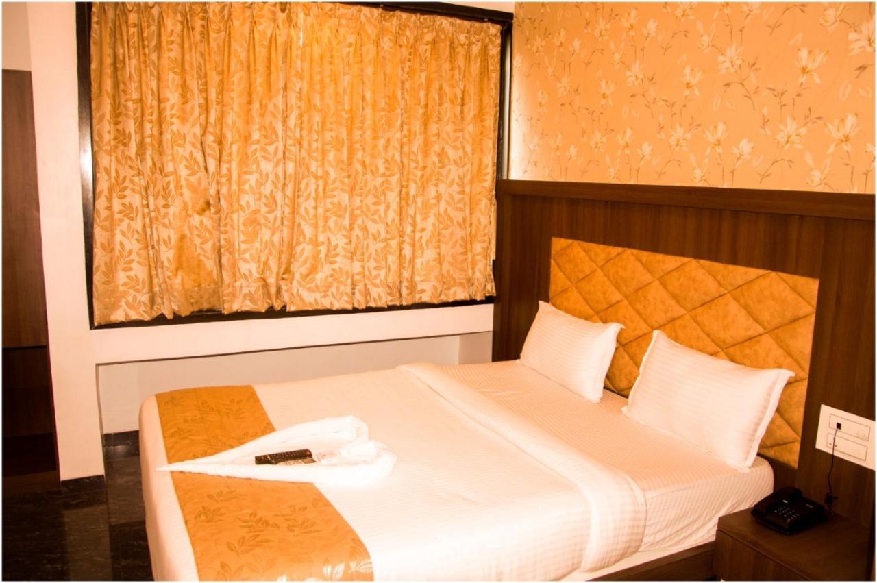 Glitz Hotels The Ar Residency - Nr Thane Railway Station Екстер'єр фото