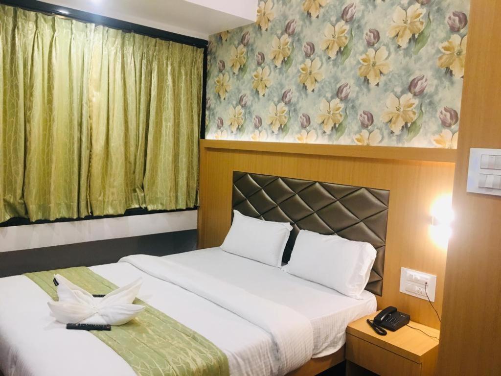 Glitz Hotels The Ar Residency - Nr Thane Railway Station Екстер'єр фото